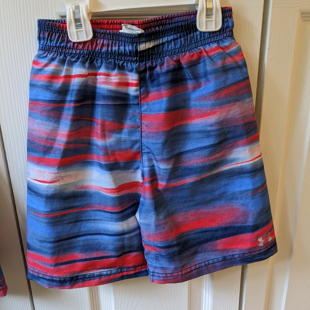 Under Armour bathing suit size 6- excellent condition!